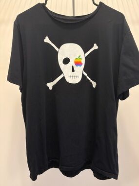 Apple Pirate Skull and Cross Bones Rainbow Infinite Loop T-shirt size XL